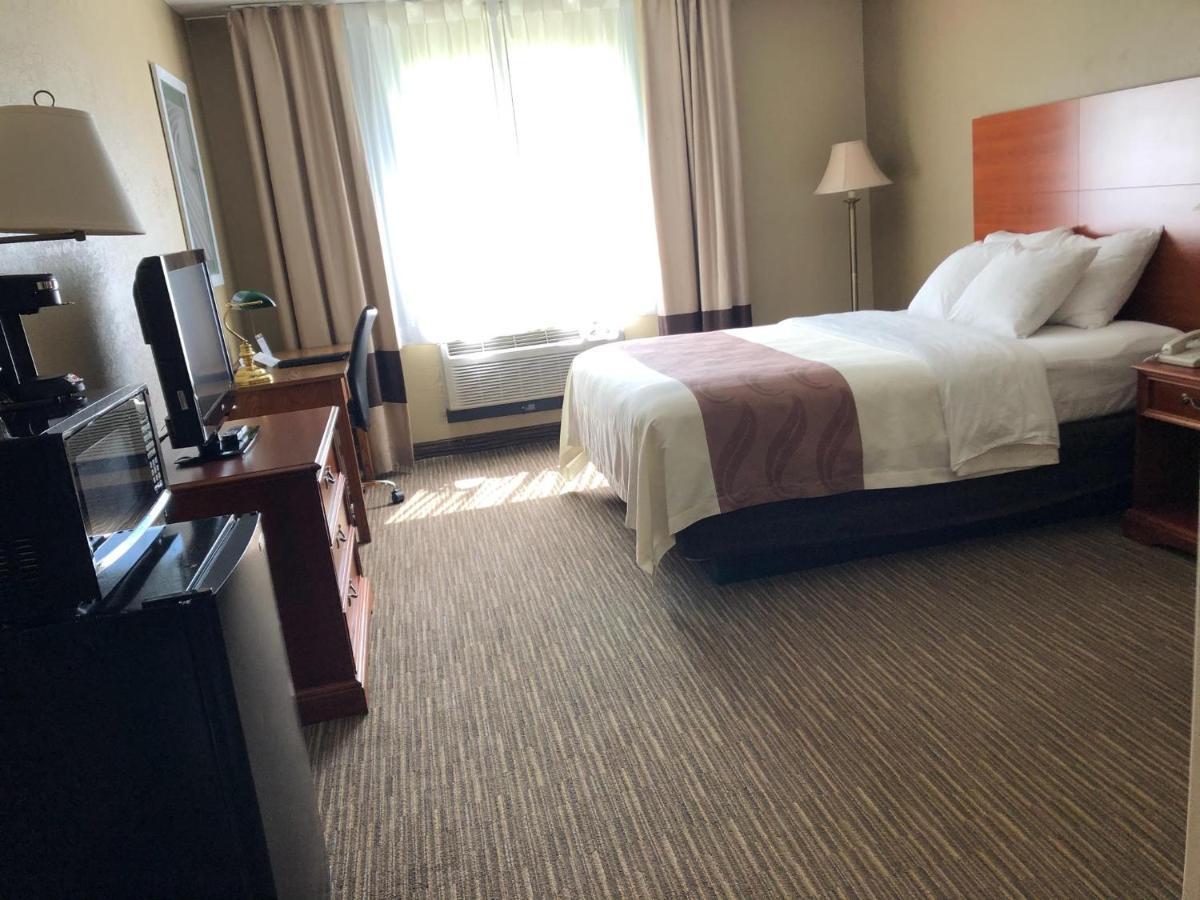 Quality Inn & Suites New Castle Eksteriør bilde