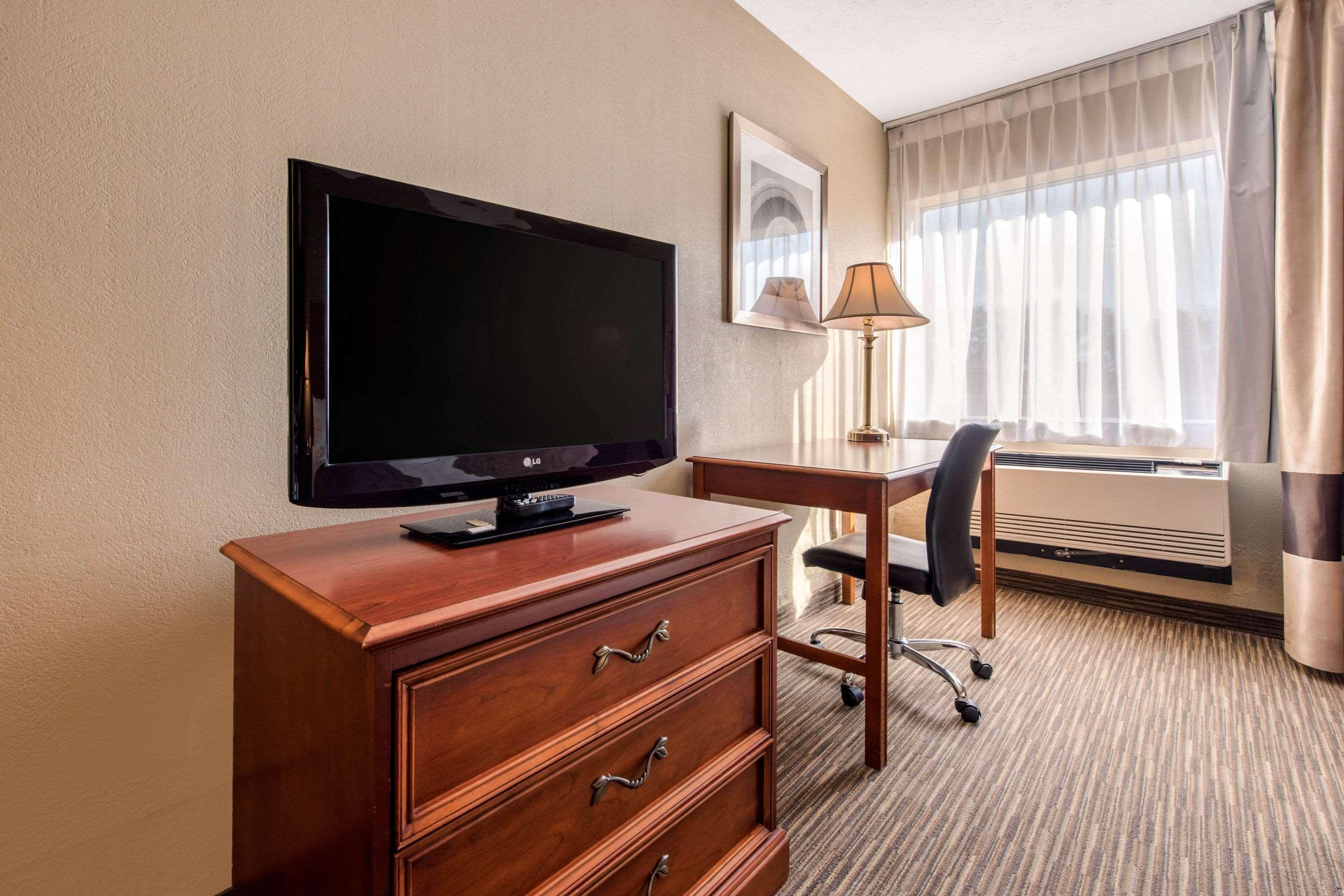 Quality Inn & Suites New Castle Eksteriør bilde