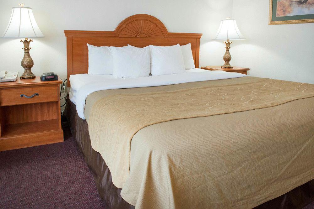 Quality Inn & Suites New Castle Eksteriør bilde