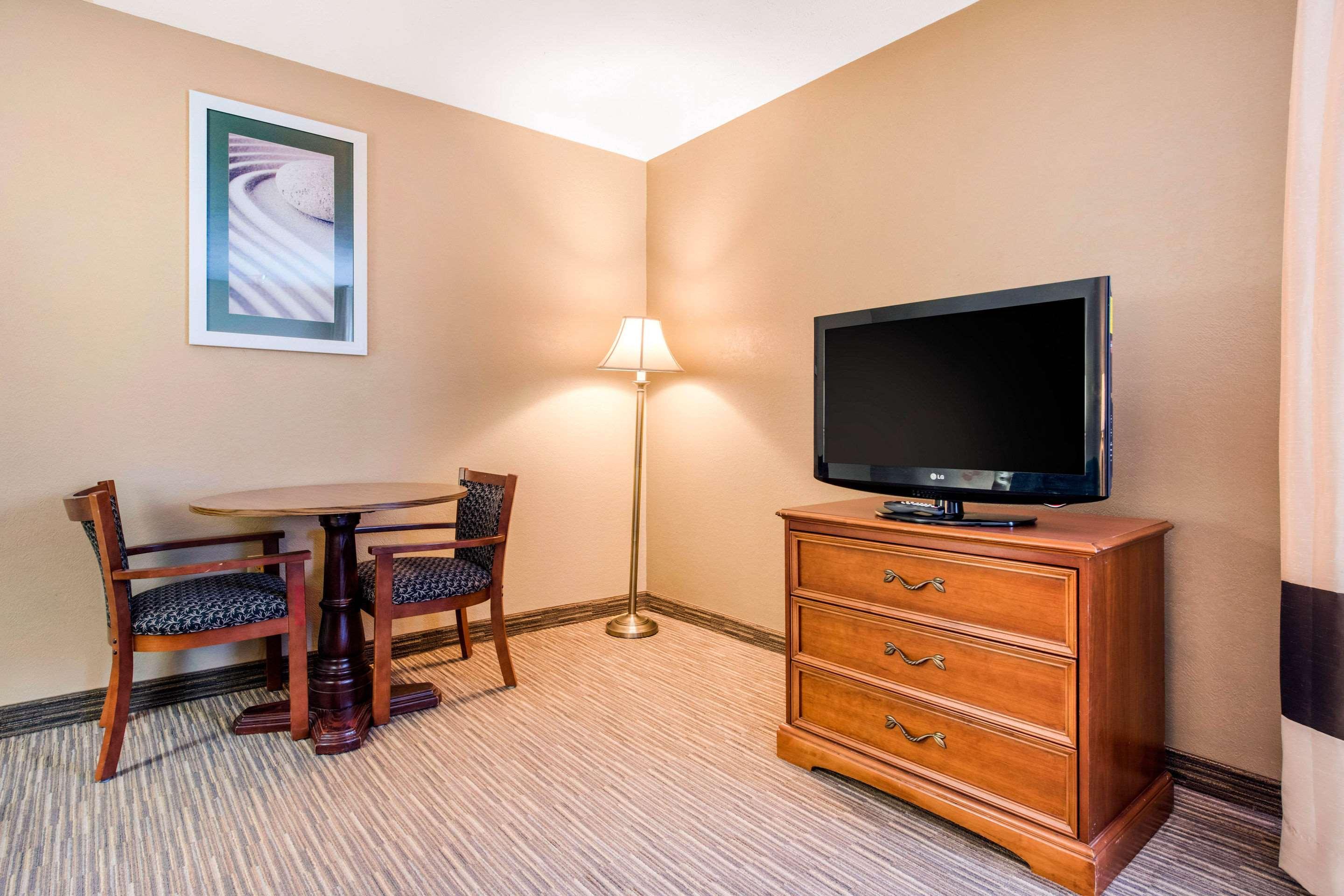 Quality Inn & Suites New Castle Eksteriør bilde