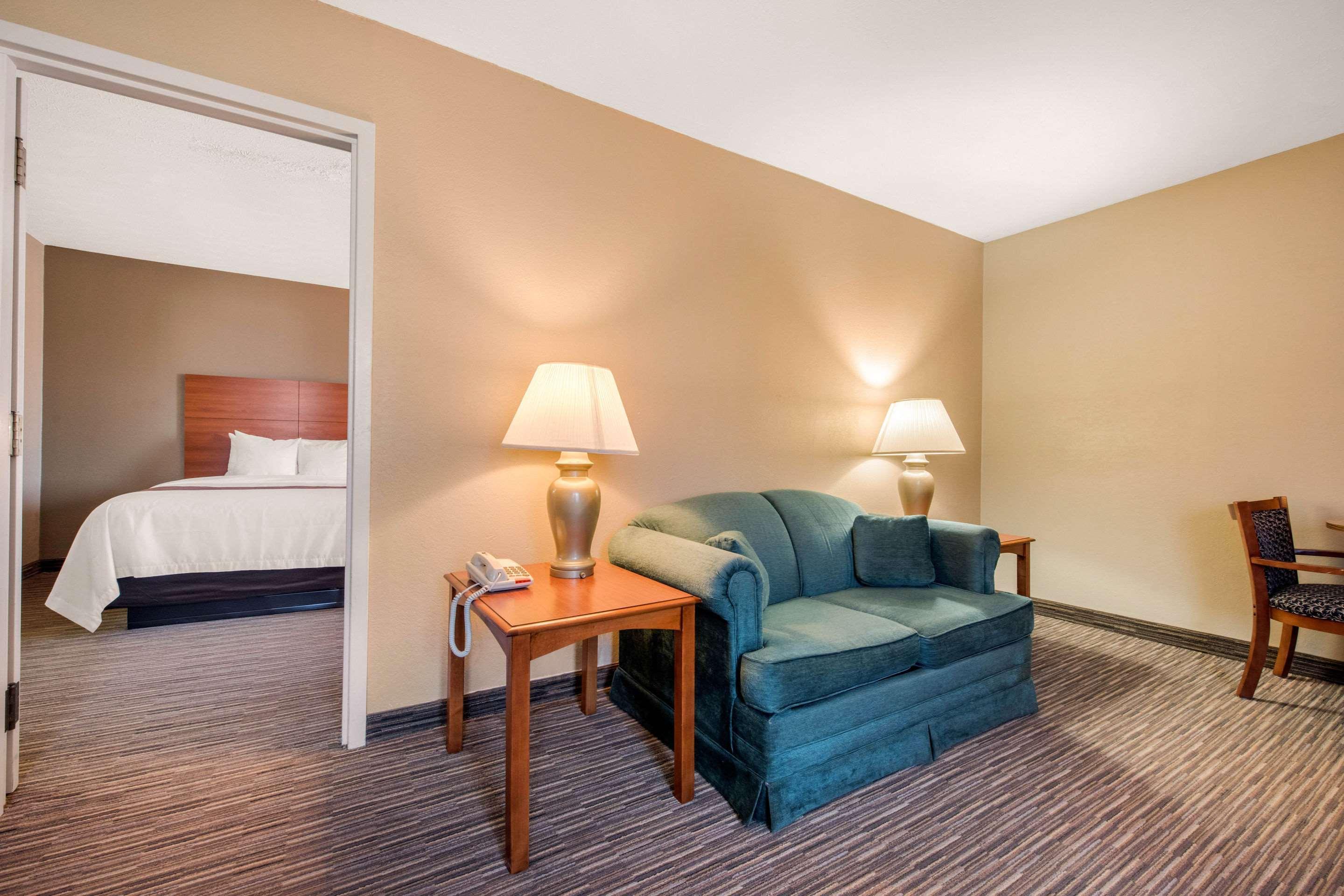 Quality Inn & Suites New Castle Eksteriør bilde