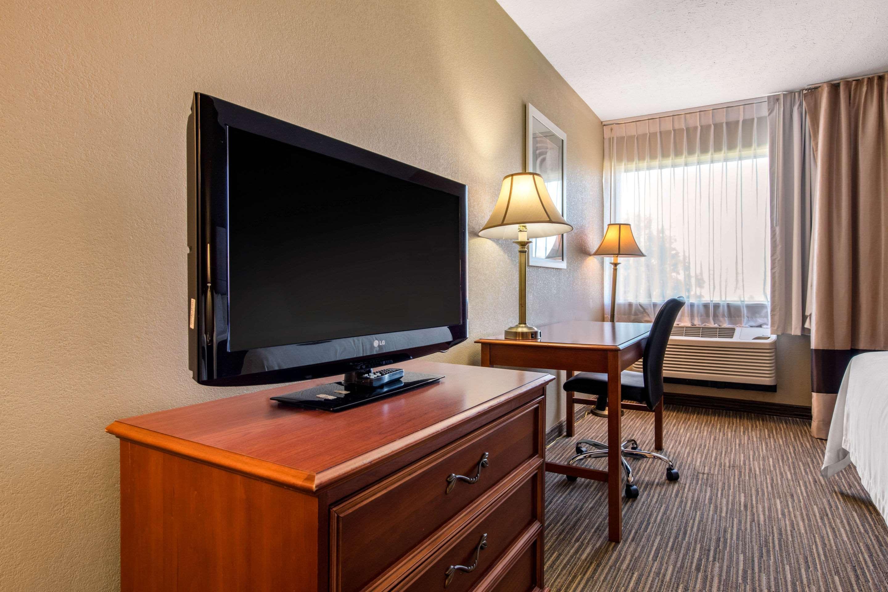 Quality Inn & Suites New Castle Eksteriør bilde