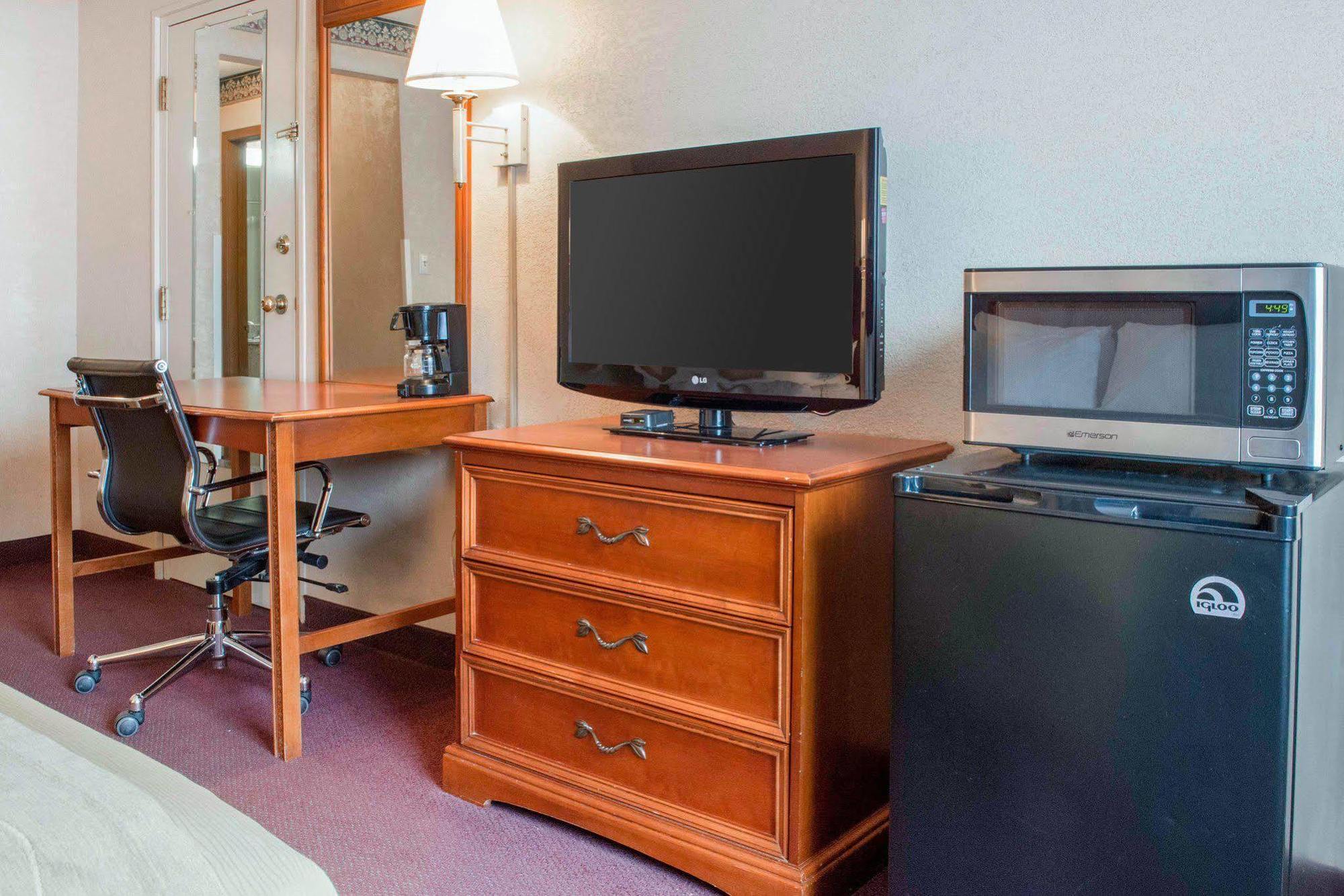 Quality Inn & Suites New Castle Eksteriør bilde