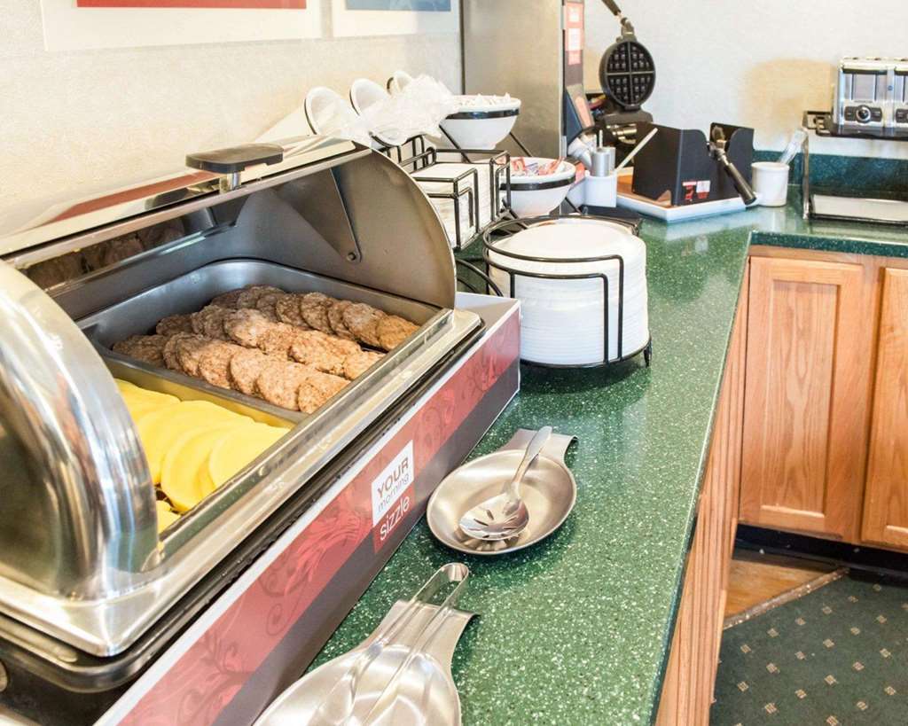 Quality Inn & Suites New Castle Restaurant bilde
